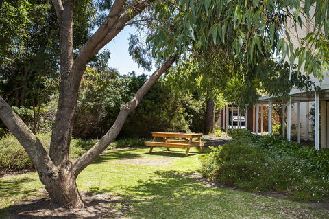 Derby 84 - Goulburn Accommodation 24
