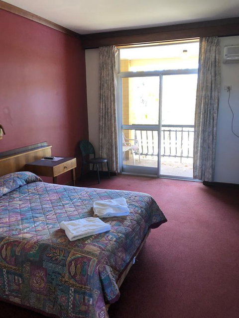 Kambalda Hotel - Goulburn Accommodation 2