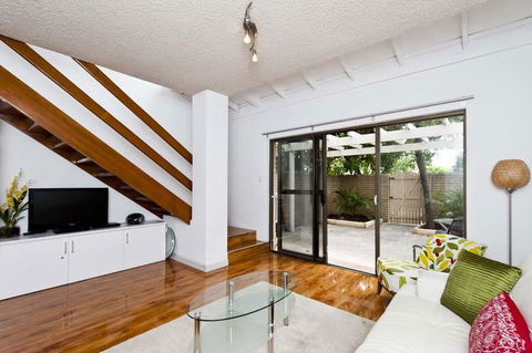 Heart Of Subiaco - Goulburn Accommodation 1
