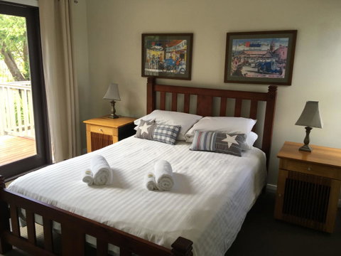 Rowley House - Goulburn Accommodation 19
