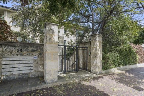 Gorgeous 26 1 Bed Designer Fitout Perfect Location - Goulburn Accommodation 30