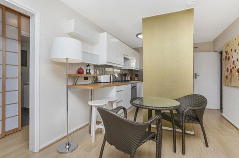 Gorgeous 26 1 Bed Designer Fitout Perfect Location - Goulburn Accommodation 12