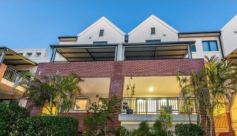 Subiaco Emporium Apartment - Goulburn Accommodation 7
