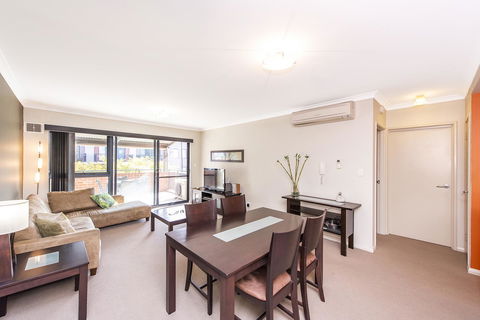 Subiaco Emporium Apartment - Goulburn Accommodation 26