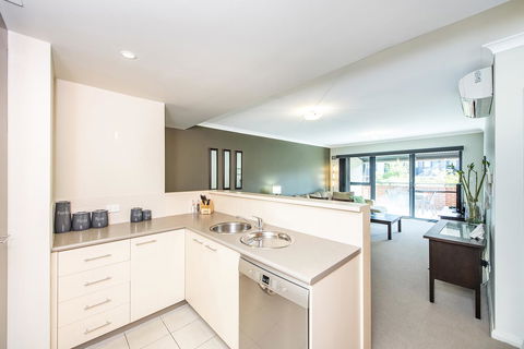 Subiaco Emporium Apartment - Goulburn Accommodation 14