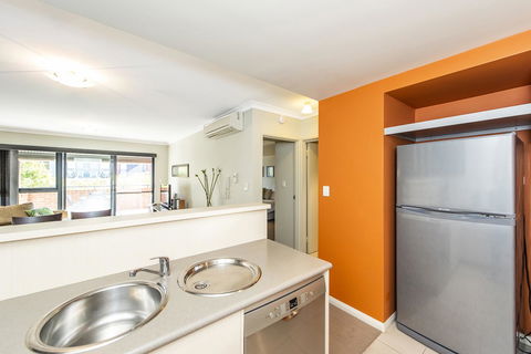 Subiaco Emporium Apartment - Goulburn Accommodation 18