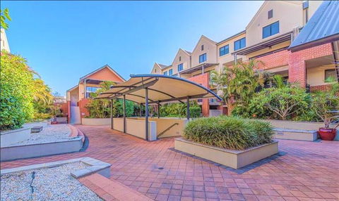 Subiaco Emporium Apartment - Goulburn Accommodation 4