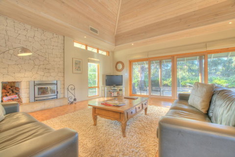 Moana Spa Villas - Prime Yallingup Location - Goulburn Accommodation 4