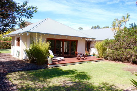 Moana Spa Villas - Prime Yallingup Location - Goulburn Accommodation 0
