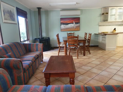 Eagle Bay Discovery - Goulburn Accommodation 6