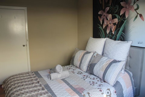 Mullaloo B & B - Goulburn Accommodation 5