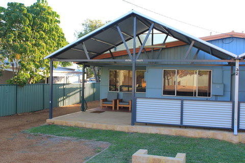 Kestrel Chalets - Goulburn Accommodation 0