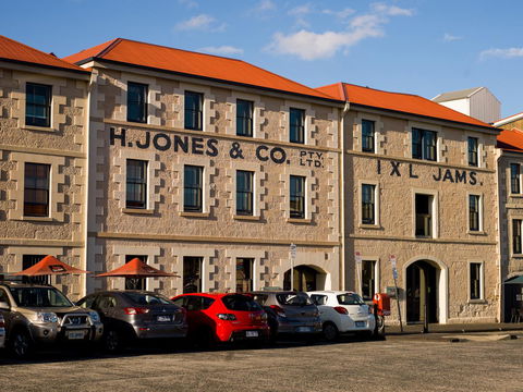 The Henry Jones Art Hotel - Goulburn Accommodation 5