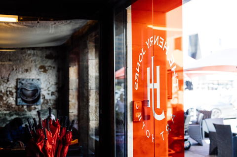 The Henry Jones Art Hotel - Goulburn Accommodation 8