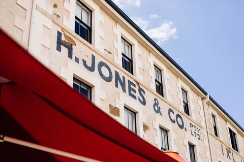 The Henry Jones Art Hotel - Goulburn Accommodation 0