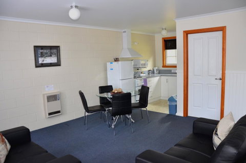 Castaway Holiday Apartments - Goulburn Accommodation 12
