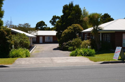 Castaway Holiday Apartments - Goulburn Accommodation 24