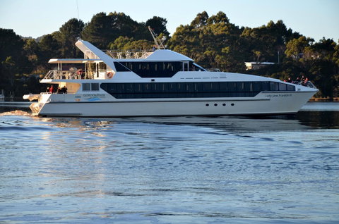 Castaway Holiday Apartments - Goulburn Accommodation 1