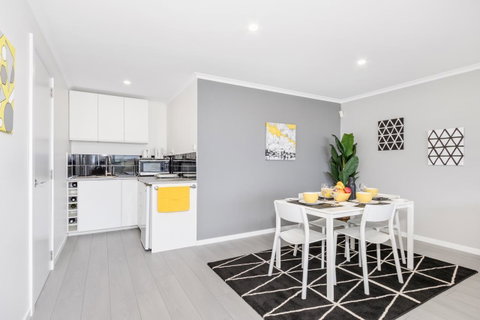 Views Forever - Devonport - Goulburn Accommodation 7