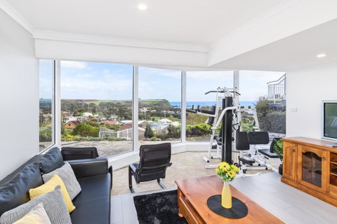 Views Forever - Devonport - Goulburn Accommodation 0
