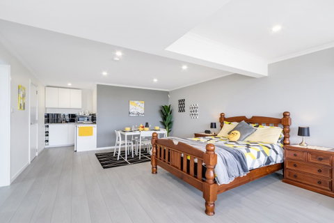 Views Forever - Devonport - Goulburn Accommodation 6