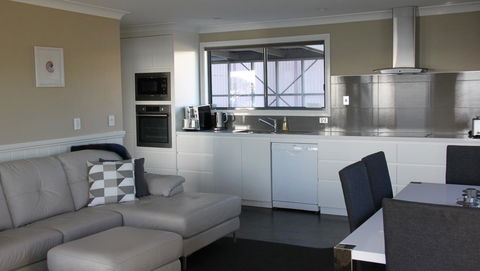 SEA EAGLE COTTAGE Amazing Views Of Bay Of Fires - Goulburn Accommodation 23
