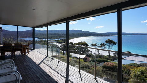 SEA EAGLE COTTAGE Amazing Views Of Bay Of Fires - Goulburn Accommodation 0