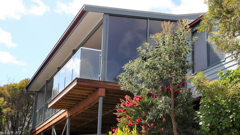 SEA EAGLE COTTAGE Amazing Views Of Bay Of Fires - Goulburn Accommodation 11