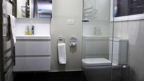 SEA EAGLE COTTAGE Amazing Views Of Bay Of Fires - Goulburn Accommodation 9
