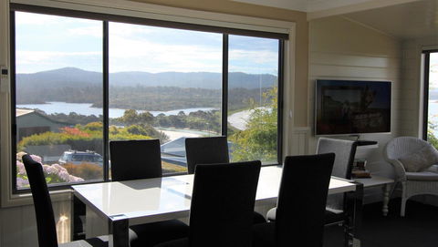 SEA EAGLE COTTAGE Amazing Views Of Bay Of Fires - Goulburn Accommodation 24