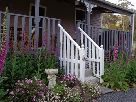 Post House Cottage - Goulburn Accommodation 2