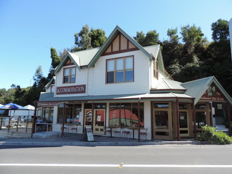 Bushman's Cafe - Goulburn Accommodation 9