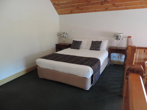 Bushman's Cafe - Goulburn Accommodation 13