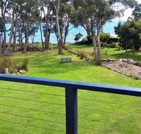 Four Seasons Waterfront Villas - Goulburn Accommodation