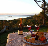 Island View Spa Cottage - Goulburn Accommodation