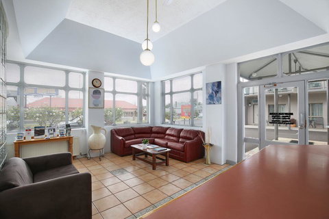 New England Motor Inn - Goulburn Accommodation 3