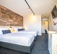 Nightcap at Westside Hotel - Goulburn Accommodation