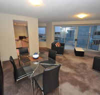 North Sydney Fully Self Contained Modern 2 Bed Apartment 2207BER - Goulburn Accommodation