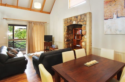 Number 9 DBV - Goulburn Accommodation 3