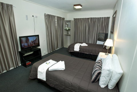 O'Sheas Windsor Hotel - Goulburn Accommodation 0
