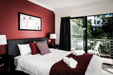 One Bedroom Apt Near Perth CBD With Parking - Goulburn Accommodation 1