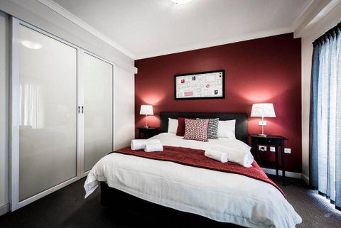 One Bedroom Apt Near Perth CBD With Parking - Goulburn Accommodation 2