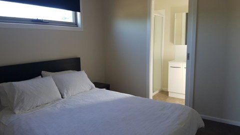 Orange Grove Gardens - Goulburn Accommodation 0