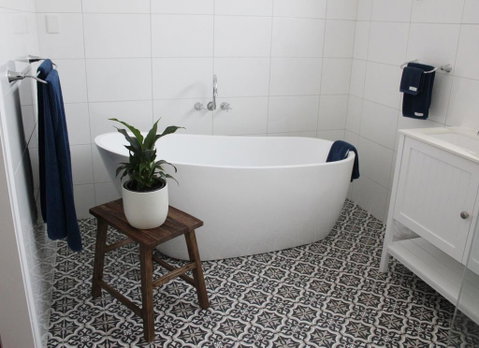 Outback Cellar & Country Cottage - Goulburn Accommodation 3