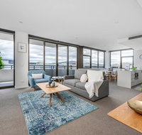 Oversized Luxe 1 Bedder - Amazing Barton - Gym - Goulburn Accommodation