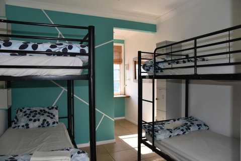 Ozzie Pozzie Backpackers - Port Macquarie YHA - Goulburn Accommodation 2