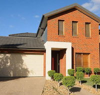Pampas Grass Homestay A - Goulburn Accommodation