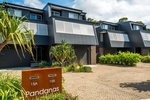 Pandanas Apartments 15B - Mollymook Beach - Goulburn Accommodation 2
