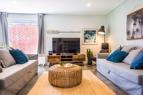 Pandanas Apartments 17B - Mollymook Beach - Goulburn Accommodation 0