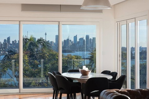 PANORAMIC HARBOUR VIEWS - Goulburn Accommodation 1
